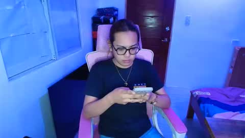 Snapshot of your_dreamgirlxxx69 chatting on February 13, 9:49 am your_dreamgirlxxx69 online show from February 13, 9:49 am