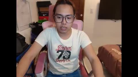 Snapshot of your_dreamgirlxxx69 chatting on February 19, 10:11 am your_dreamgirlxxx69 online show from February 19, 10:11 am