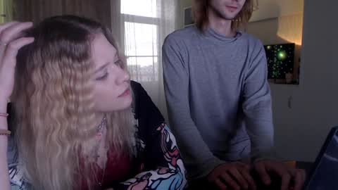 Snapshot of your_horny_friends chatting on December 30, 9:27 am Your Horny Friends online show from December 30, 9:27 am