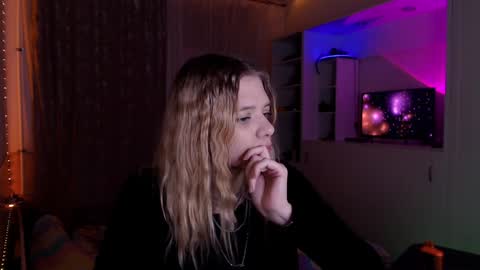 Snapshot of your_horny_friends chatting on January 24, 6:56 pm Your Horny Friends online show from January 24, 6:56 pm