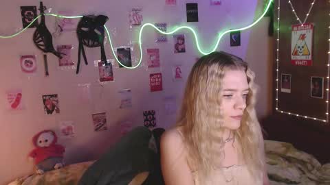 Your Horny Friends online show from November 1, 2:19 pm