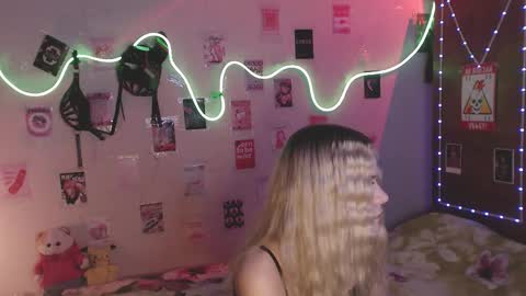 Your Horny Friends online show from November 5, 10:26 am