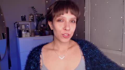 Snapshot of your_hot_ex chatting on September 28, 9:09 pm Alex and Kris long hair online show from September 28, 9:09 pm
