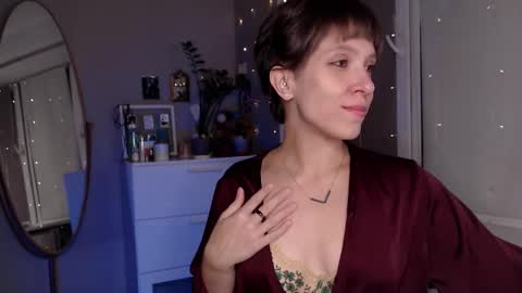 Snapshot of your_hot_ex chatting on October 6, 8:28 pm Alex and Kris long hair online show from October 6, 8:28 pm