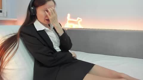 Snapshot of your_librarian chatting on February 2, 2:54 am Your Librarian online show from February 2, 2:54 am