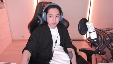 Snapshot of your_little_twink chatting on January 12, 12:38 am Han online show from January 12, 12:38 am