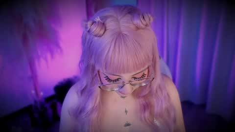 Cami independent model online show from April 14, 6:52 am