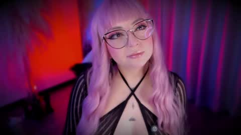 Cami independent model online show from April 19, 8:13 am