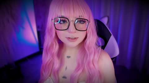 Snapshot of your_littlepervert_ chatting on June 2, 6:37 am Cami independent model online show from June 2, 6:37 am