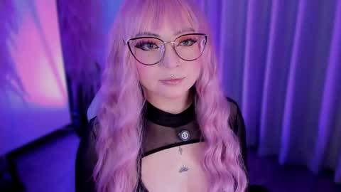 Cami independent model online show from June 18, 8:47 am