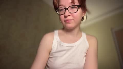 Snapshot of your_moonlight_ chatting on May 17, 10:33 am Mia online show from May 17, 10:33 am