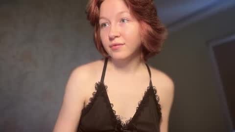 Snapshot of your_moonlight_ chatting on May 31, 12:23 pm Mia online show from May 31, 12:23 pm