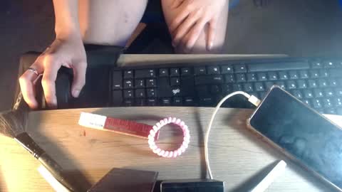 your_naughty_cumslut69 online show from April 7, 5:13 pm