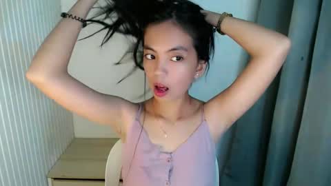 your_nikka22 online show from November 12, 8:04 am