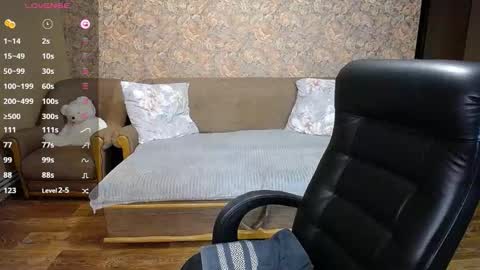 Lily online show from November 16, 5:40 pm