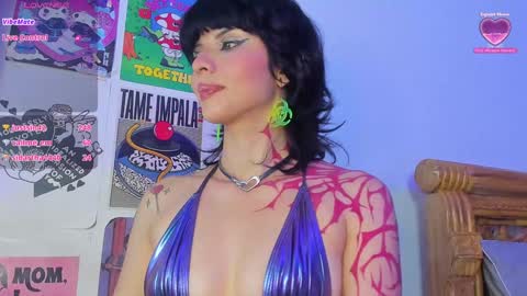 Snapshot of your_rosenrot chatting on January 21, 3:59 am Daniela Help me reach 100 likes online show from January 21, 3:59 am