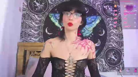 Snapshot of your_rosenrot chatting on February 11, 8:10 pm Daniela Help me reach 100 likes online show from February 11, 8:10 pm