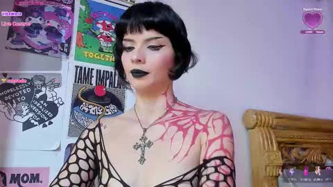 Snapshot of your_rosenrot chatting on February 24, 7:52 pm Daniela Help me reach 100 likes online show from February 24, 7:52 pm