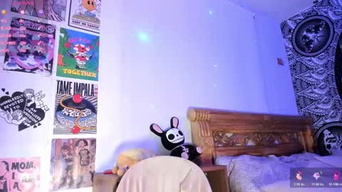 Snapshot of your_rosenrot chatting on October 3, 12:18 am Daniela Help me reach 100 likes online show from October 3, 12:18 am