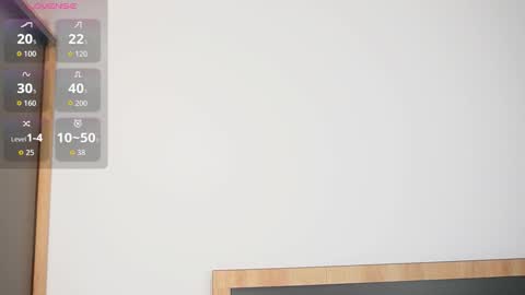 Snapshot of your_secretcrush chatting on October 18, 6:41 pm Kira online show from October 18, 6:41 pm