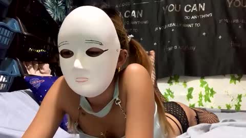 sexylady online show from April 6, 4:52 pm