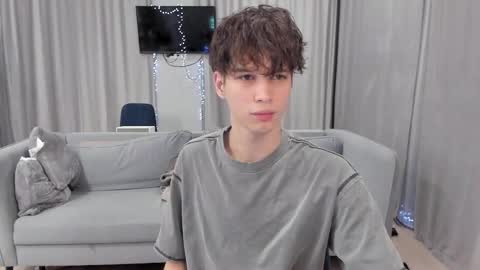 your_shy_guy online show from January 17, 6:54 pm