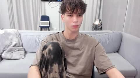 your_shy_guy online show from February 6, 5:09 pm