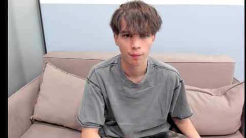 your_shy_guy online show from October 16, 1:50 am