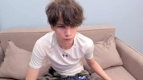 your_shy_guy online show from February 27, 4:23 am