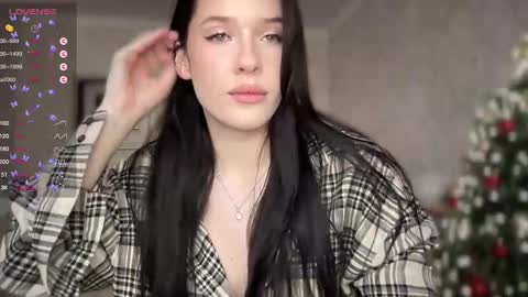 Mia  online show from January 16, 1:25 pm