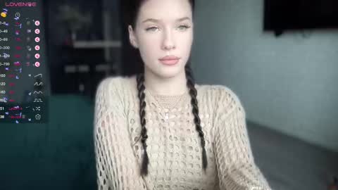 Mia  online show from February 11, 10:48 am