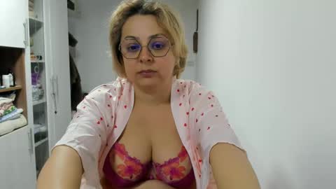 Snapshot of your_victoria chatting on February 16, 7:05 pm Your Victoria online show from February 16, 7:05 pm