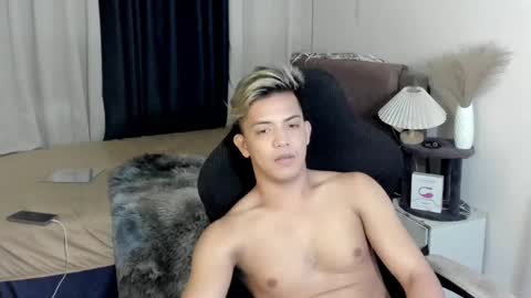 yourasian_bradley online show from February 22, 7:03 pm