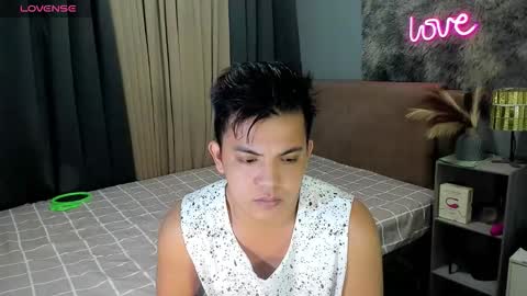 Snapshot of yourasian_bradley chatting on February 3, 1:15 am yourasian_bradley online show from February 3, 1:15 am