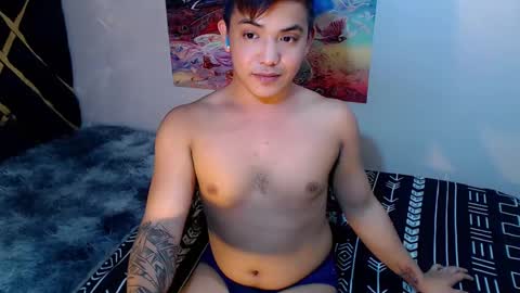 Snapshot of yourasian_bradley chatting on February 12, 6:52 am yourasian_bradley online show from February 12, 6:52 am