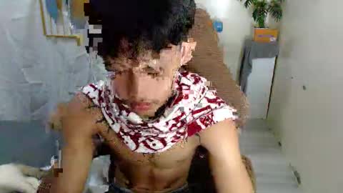 yourasian_eric online show from May 16, 5:26 am