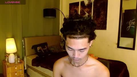 Snapshot of yourasiancarl chatting on January 9, 10:40 am yourasiancarl online show from January 9, 10:40 am