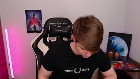 Billy online show from December 4, 2:20 am