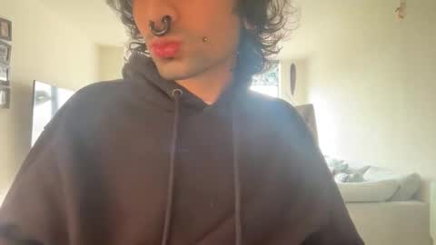 yourboo25 online show from March 11, 11:27 am