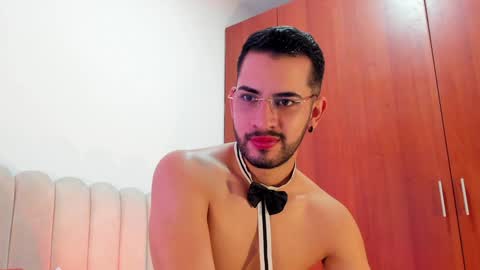 Snapshot of yourboynextdoor1 chatting on December 7, 9:06 am YOURBOYNEXTDOOR online show from December 7, 9:06 am