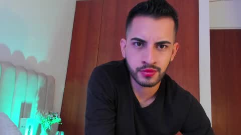 Snapshot of yourboynextdoor1 chatting on December 30, 12:20 pm YOURBOYNEXTDOOR online show from December 30, 12:20 pm