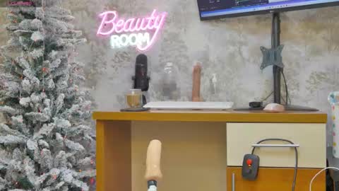 Anna online show from December 21, 8:05 pm