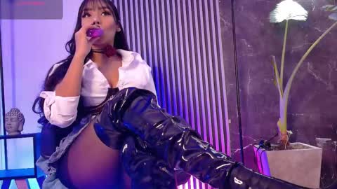 Selena online show from November 20, 6:46 am