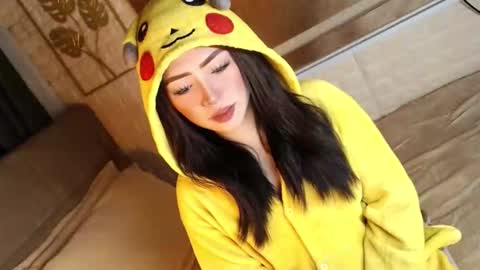 JEN  online show from October 28, 11:58 am