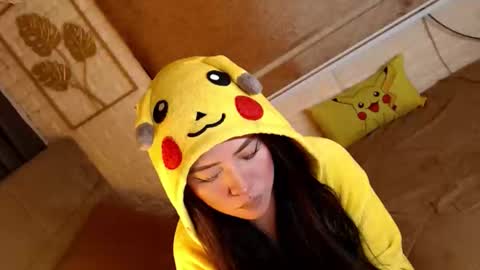 JEN  online show from March 3, 5:52 pm