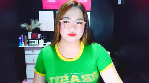 yourdirtygirl_lyla online show from January 9, 2:25 am