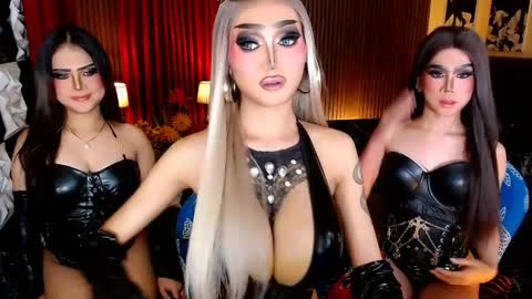 Snapshot of yourdreampinayx chatting on April 1, 1:41 pm Kath Harper online show from April 1, 1:41 pm