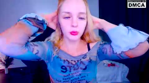 yourfairyalice_ online show from July 13, 4:26 am