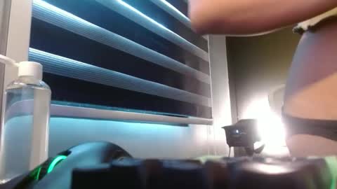 Snapshot of yourfantasyyy_ chatting on February 15, 7:51 am yourfantasyyy_ online show from February 15, 7:51 am