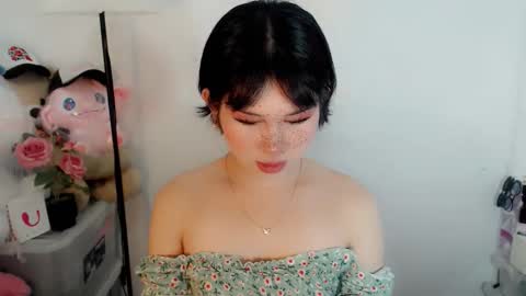 PrettyElla online show from October 22, 2:12 am